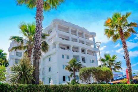 MEL HOLIDAY HOTEL