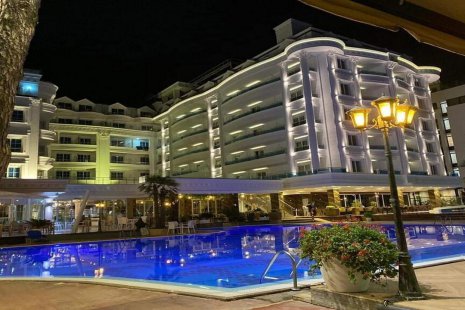 FAFA PREMIUM HOTEL