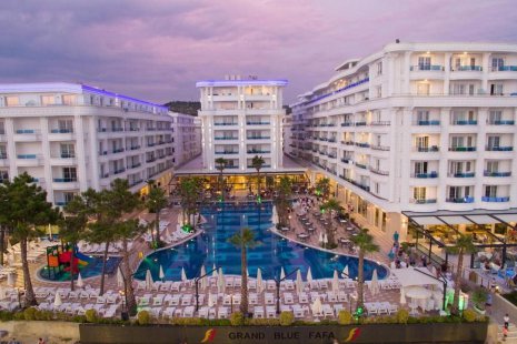 GRAND BLUE FAFA RESORT