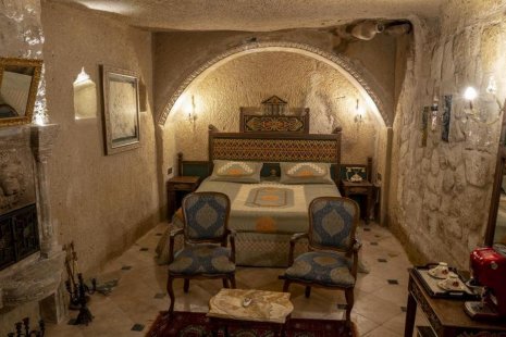 Elika Cave Suites